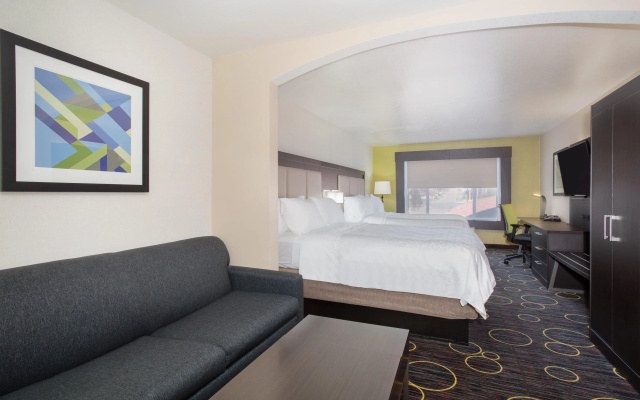 Holiday Inn Express & Suites Tucumcari by IHG
