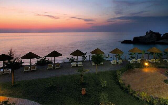 Sunshine Beach Resort