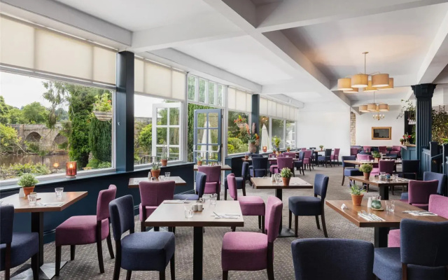 The George Hotel