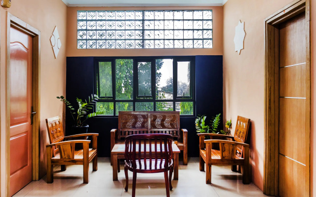 OYO 789 Pelangi Guest House