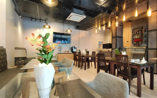 SunSeaSand Hotel (Patong) (SHA Certified)