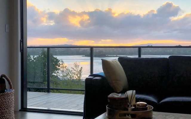 Wharf Retreat Unit 2