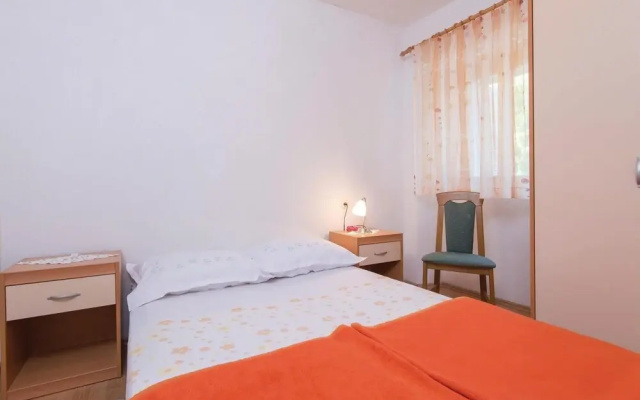 Stunning Home in Orebic With Wifi and 5 Bedrooms