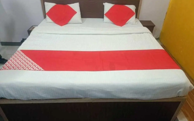 Oyo 80546B Blu Star Guest House