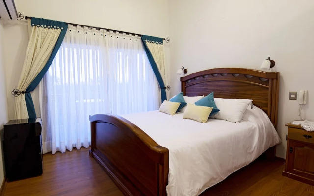 La Perla Hotel