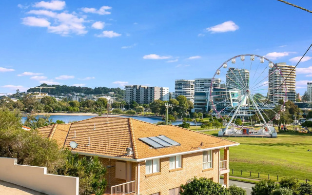 Point Danger Lodge unit 10 - Centrally located one bedroom Studio