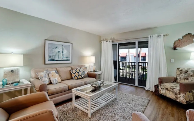 Runaway Bay Resort by BBG