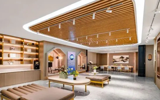 18 Degrees Residence Future Hotel