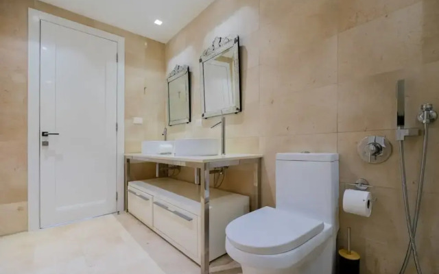 w Cozy 1BR in YOO