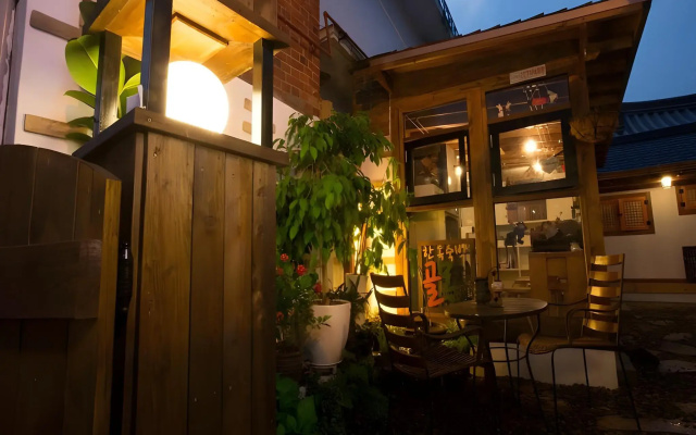 Jeonju Golmokgil Guesthouse
