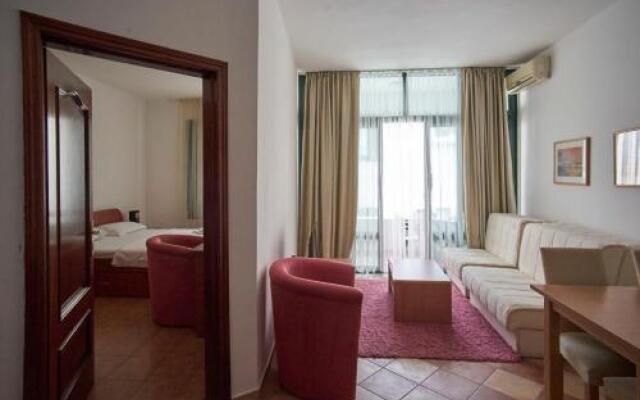 Secret Garden Apartments