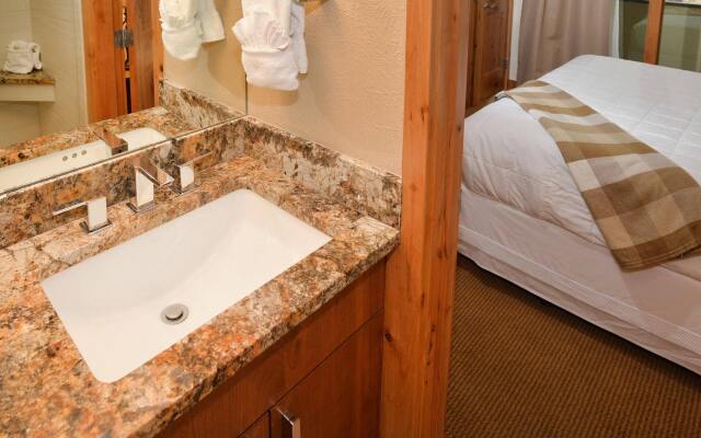 Lionshead Arcade Condo Rentals