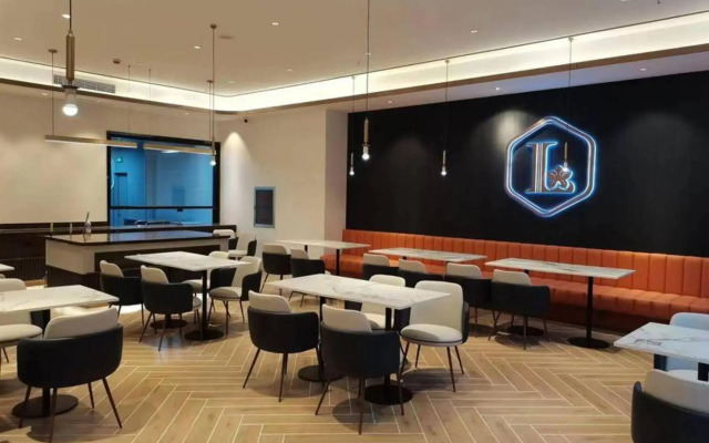 LANOU Hotel Yangquan Stadium