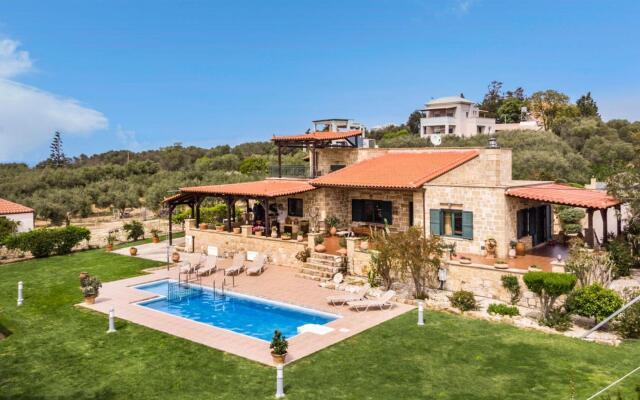 Athina Traditional Villa | Stalos