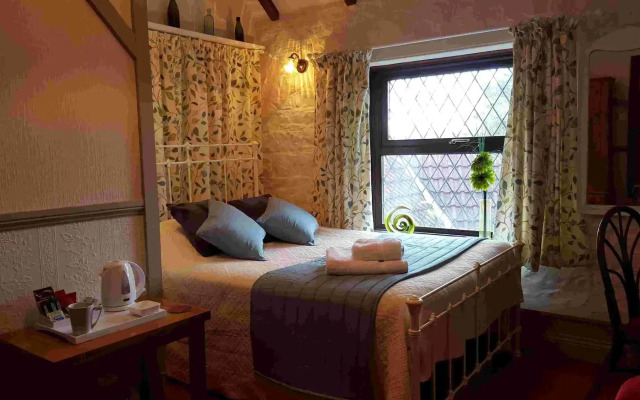 Walnut Tree Hotel