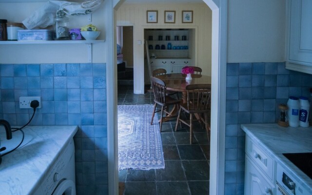 S. Howard Bed & Breakfast