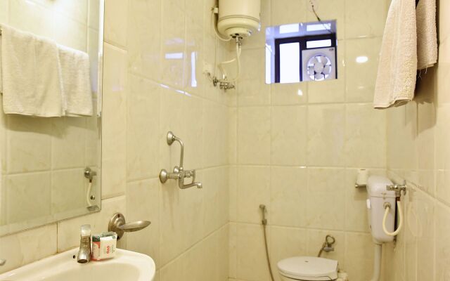 Hotel Him Shakti by OYO Rooms