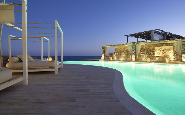 Artemis Seaside Resort