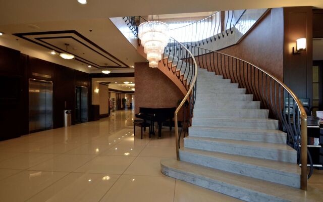 Armon Plaza Montreal Airpt, Trademark Collection by Wyndham