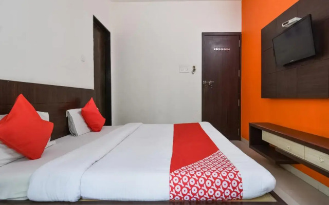 Oyo Flagship 76407 Hotel Sai Suman Palace