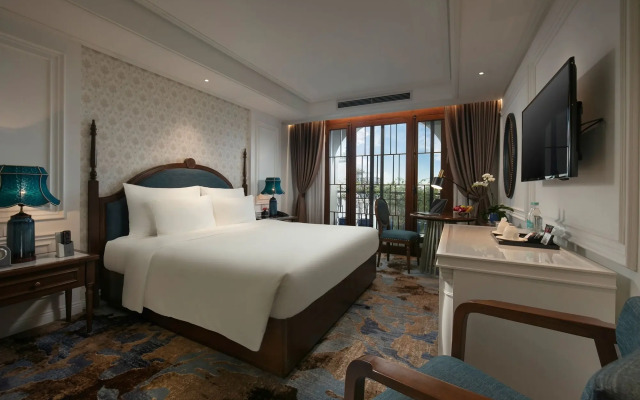 The Oriental Jade Hotel