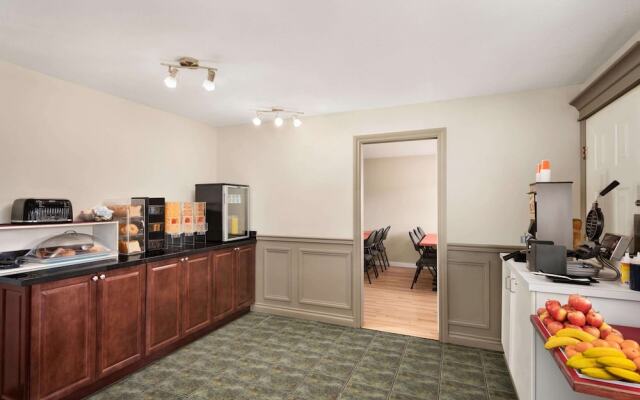 Travelodge by Wyndham Salmon Arm BC