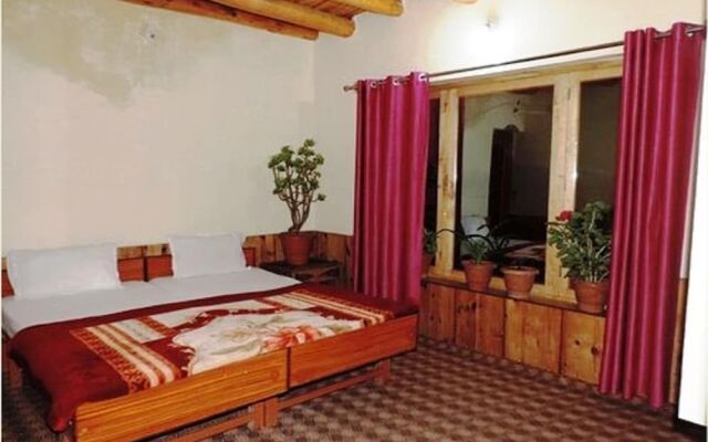 A O Guest House & Home Stay