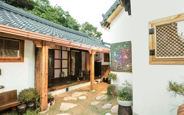 Jeonju Duul Navirang Hanok Stay