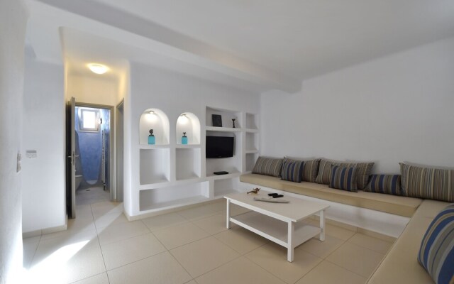 Villa Acqua · Gorgeous pool villa, stunning sea views, helipad!