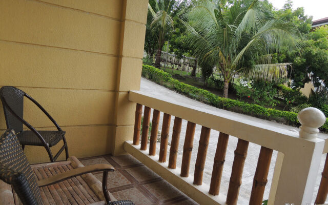 Moalboal Beach Resort