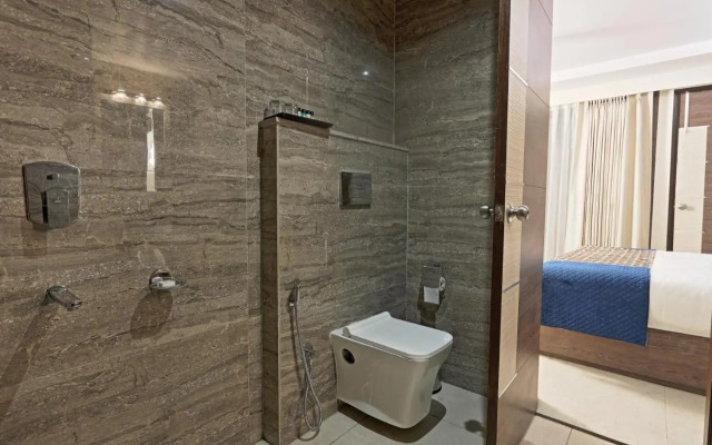 Hotel Cardinal Express OXMO Delhi Airport