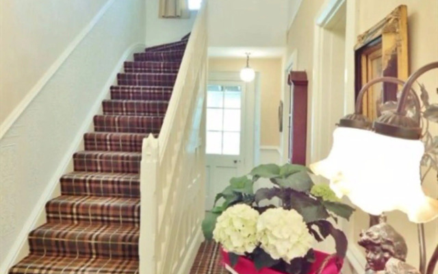 Westgate Manor