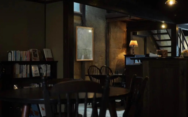 Oito 美しい街並みに佇む喫茶と宿