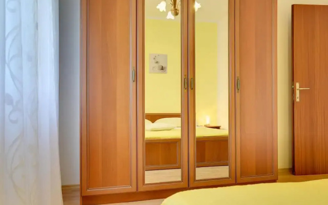 Spacious Apartment in Medulin Near sea