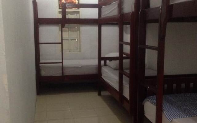 Good For Ya Knee Hostel - Adults Only