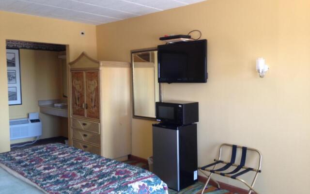 Super 8 by Wyndham Hazleton