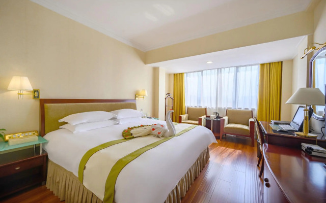 Quanzhou Overseas Chinese Hotel