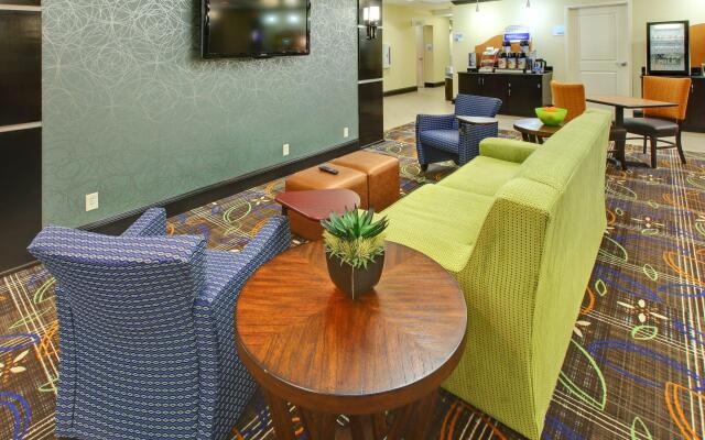 Holiday Inn Express & Suites Covington by IHG