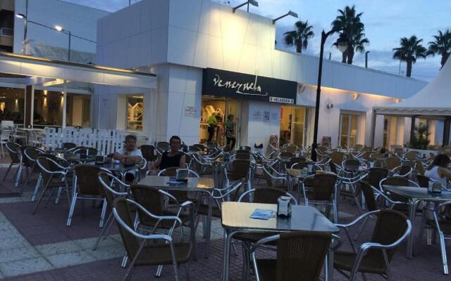 New Modern Immaculate 2 Bed 6 guestApartment Bobby