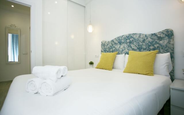 Center Garden & Pool