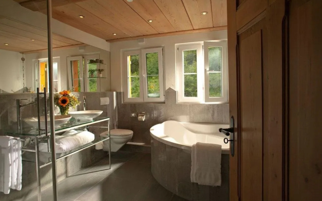 Griesalp Hotels