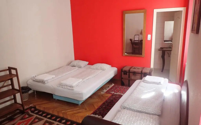 Santico Art Hotel and Hostel