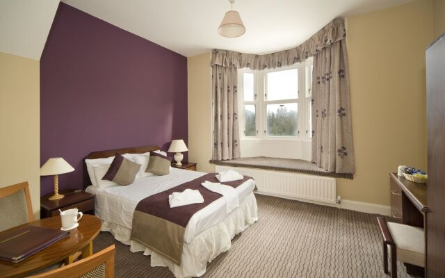 The Tarbet Hotel
