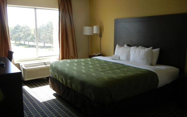 Quality Inn Toledo Airport