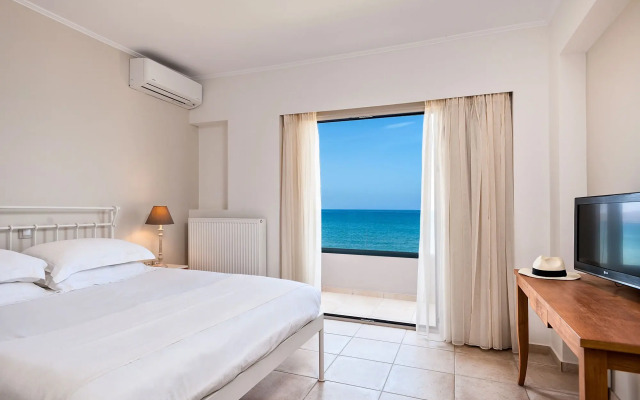 The Mini Beach Hotel