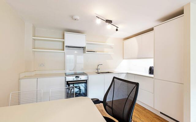 Modern Apartment With Balcony