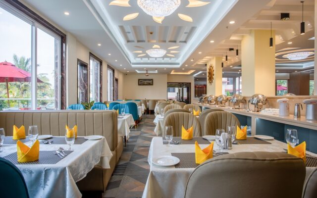 The Avenue Grand
