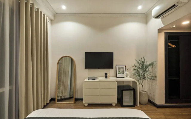 The Passion Lux Airport Hotel Apartment