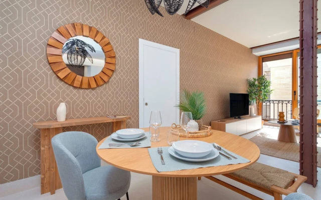 Bright Apartment in Seville. Tomás de Ibarra II