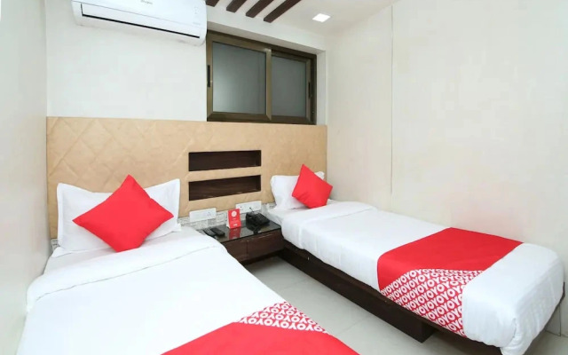 Hotel Cozy Residency by OYO Rooms